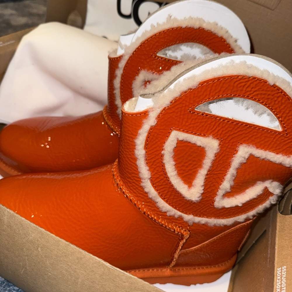 UGG x Telfar Logo Mini Crinkle Spicy Pumpkin Ankle Boots Size 6 (Men’s)